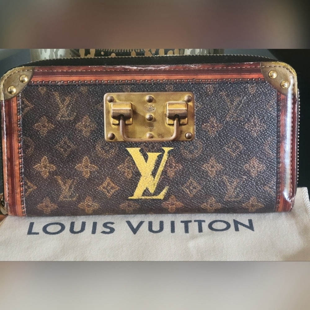 LIMITED ADDITION Louis Vuitton Trunk Time Monogram Long Wallet Includes Dust Bag